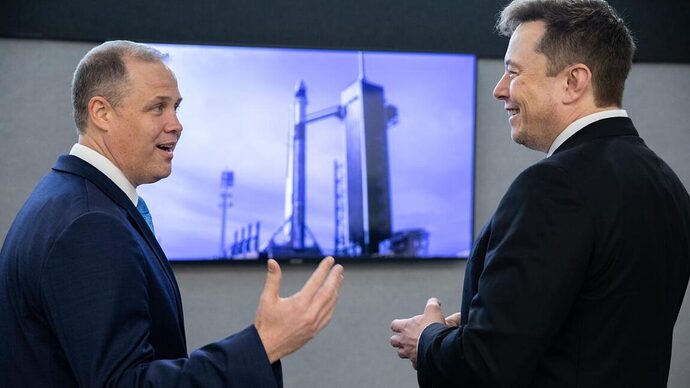 อดีตผู้บริหาร NASA หนุนกฎหมายจำกัดงบประมาณ SpaceX