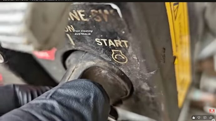 ฮือฮา! ช่างประปาออสเตรเลียผงาด YouTube โชว์ล้างท่อสุดทึ่ง ดึงดูดแฟนคลับทั่วโลก