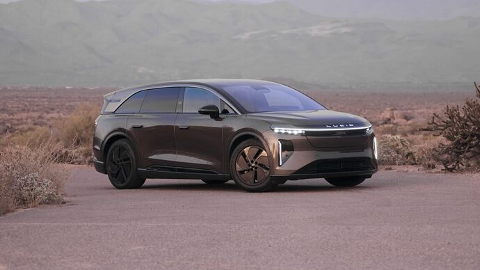 รีวิว 2026 Lucid Gravity Touring: บทบาทที่แข็งแกร่งของรถ SUV ไฟฟ้า