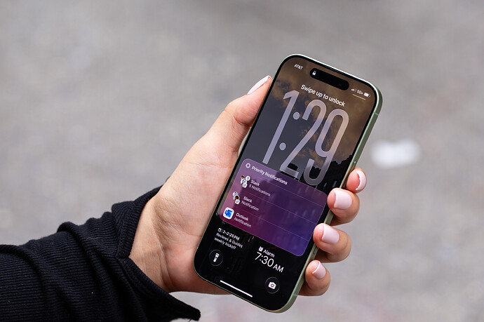 Apple ออก iOS 26.3: อำนวยความสะดวกให้ผู้ใช้ iPhone ย้ายค่ายสู่ Android เพียงวางเครื่องใกล้กัน