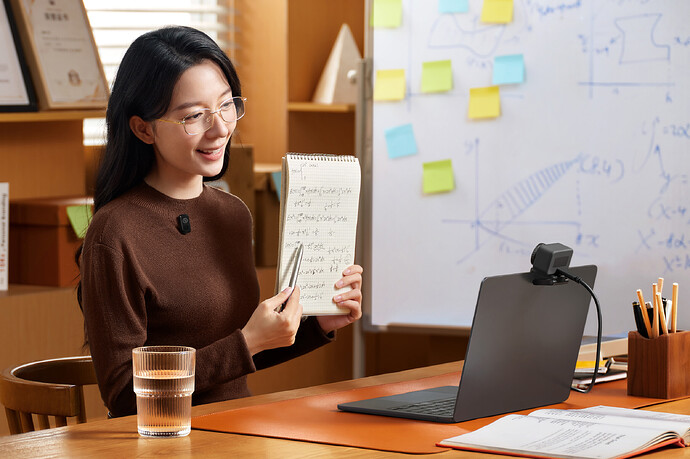 Hollyland Lyra: เว็บแคม 4K คู่ไมค์ไร้สาย AI ในตัว สยบเสียงรบกวน