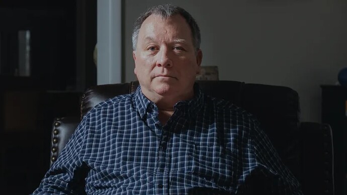 อดีต ตร. ฟ้องเจ้าหน้าที่ หลังถูกคุมขัง 37 วัน เหตุโพสต์มีมวิจารณ์การเมือง