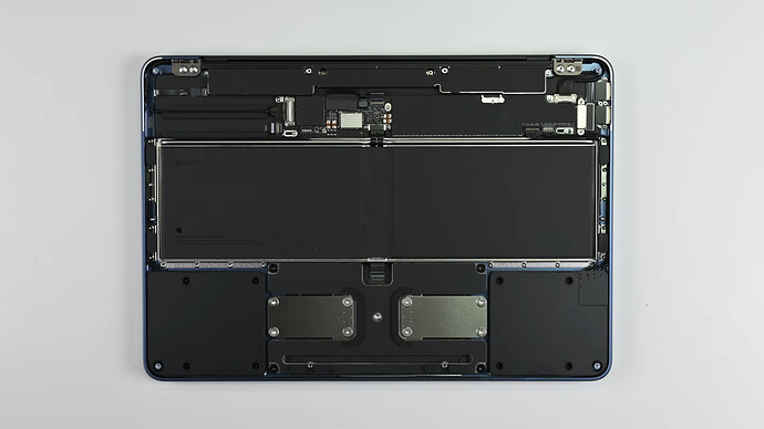 MacBook Neo: Apple พลิกโฉมโน้ตบุ๊กซ่อมง่ายสุดรอบสิบปี แรงผลักดันจาก 'สิทธิในการซ่อม'
