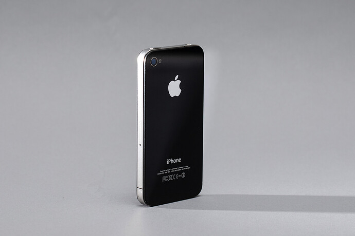 มหากาพย์ iPhone 4: ย้อนรอยต้นแบบหลุด จุดชนวนดราม่าเขย่าวงการไอที