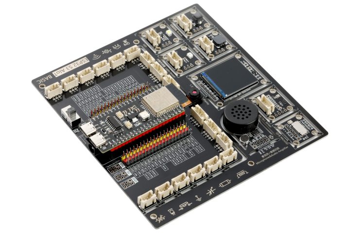 ESP32-S3 AIoT Basic: ชุดคิทครบวงจรสำหรับนักพัฒนา AIoT มือใหม่ พร้อมกล้อง, เสียง, จอ LCD และเซ็นเซอร์