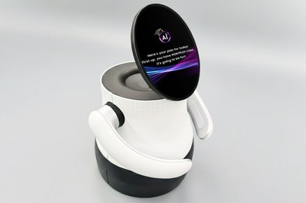 Samsung โชว์นวัตกรรม OLED สุดล้ำ: หุ่นยนต์ห้องเรียนและอุปกรณ์สวมใส่ใน CES 2026